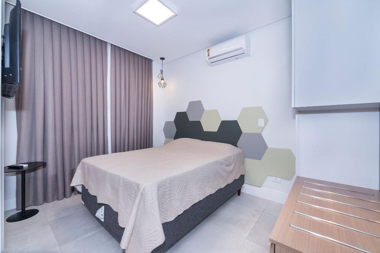 Porto Madero 303 - Apartamento No Centro De Bombinhas - Rooftop Com Piscina E Academia - A Poucos Metros Da Praia - エクステリア 写真